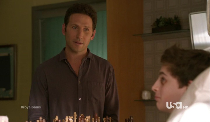 royalpains402_00246.jpg